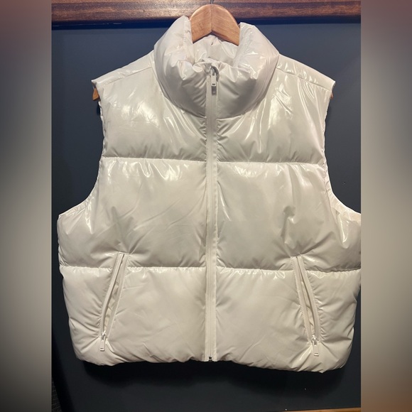 *3/10* White cropped puffer vest - Picture 1 of 2
